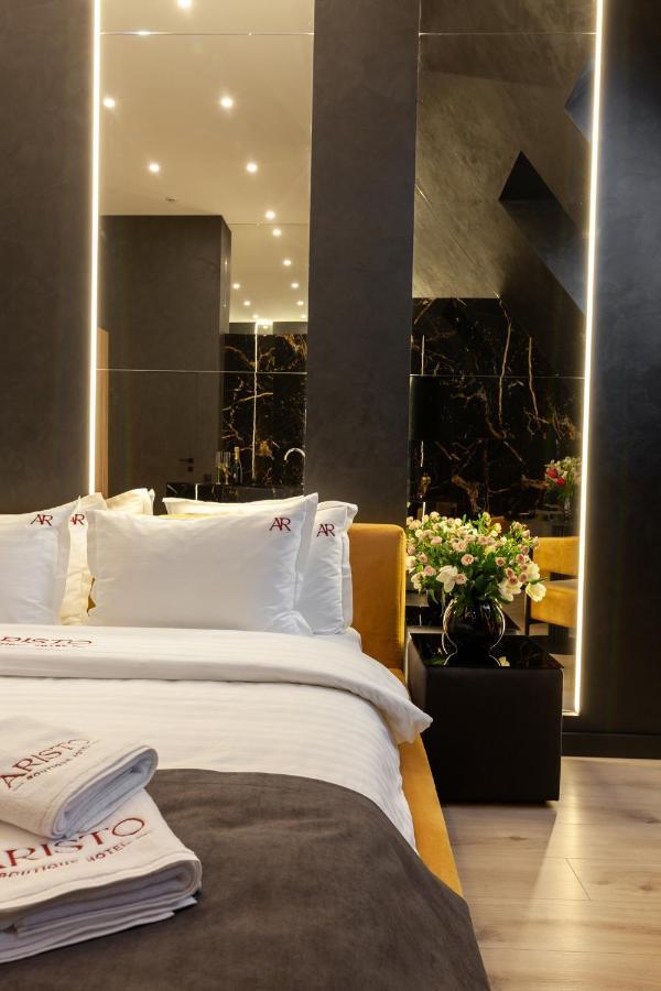Aristo Jacuzzi Hotel Lviv Luaran gambar
