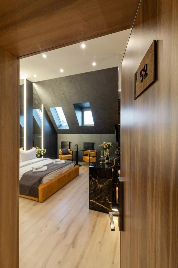 Aristo Jacuzzi Hotel Lviv Luaran gambar