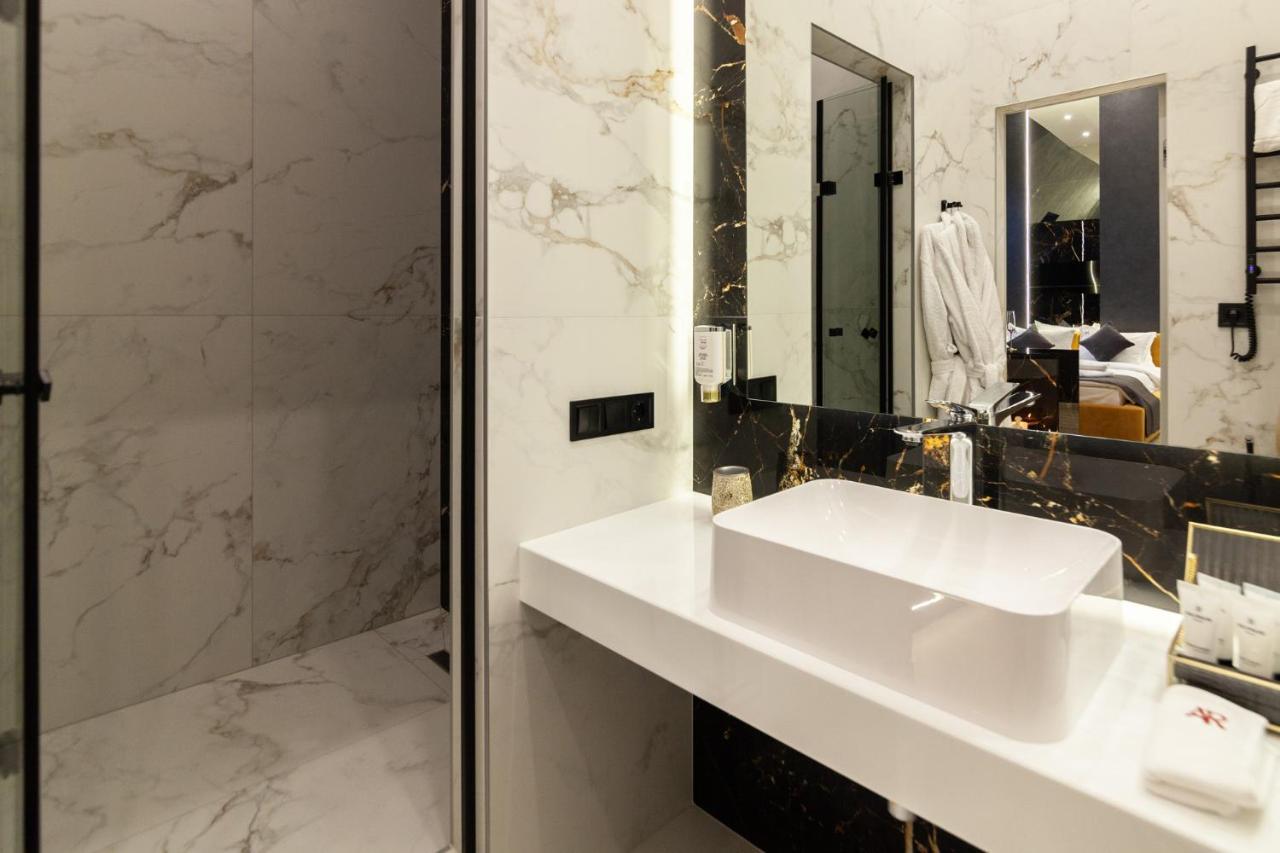 Aristo Jacuzzi Hotel Lviv Luaran gambar