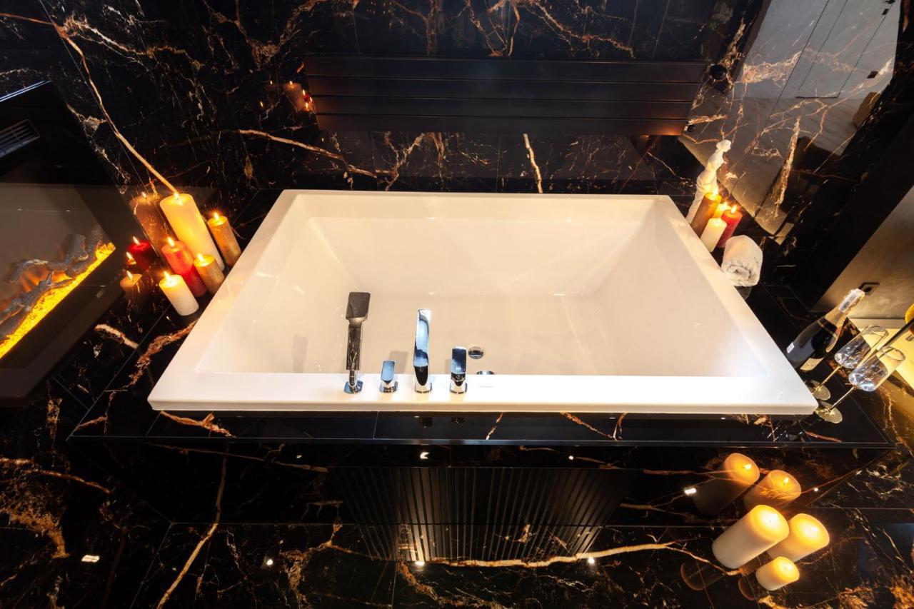 Aristo Jacuzzi Hotel Lviv Luaran gambar