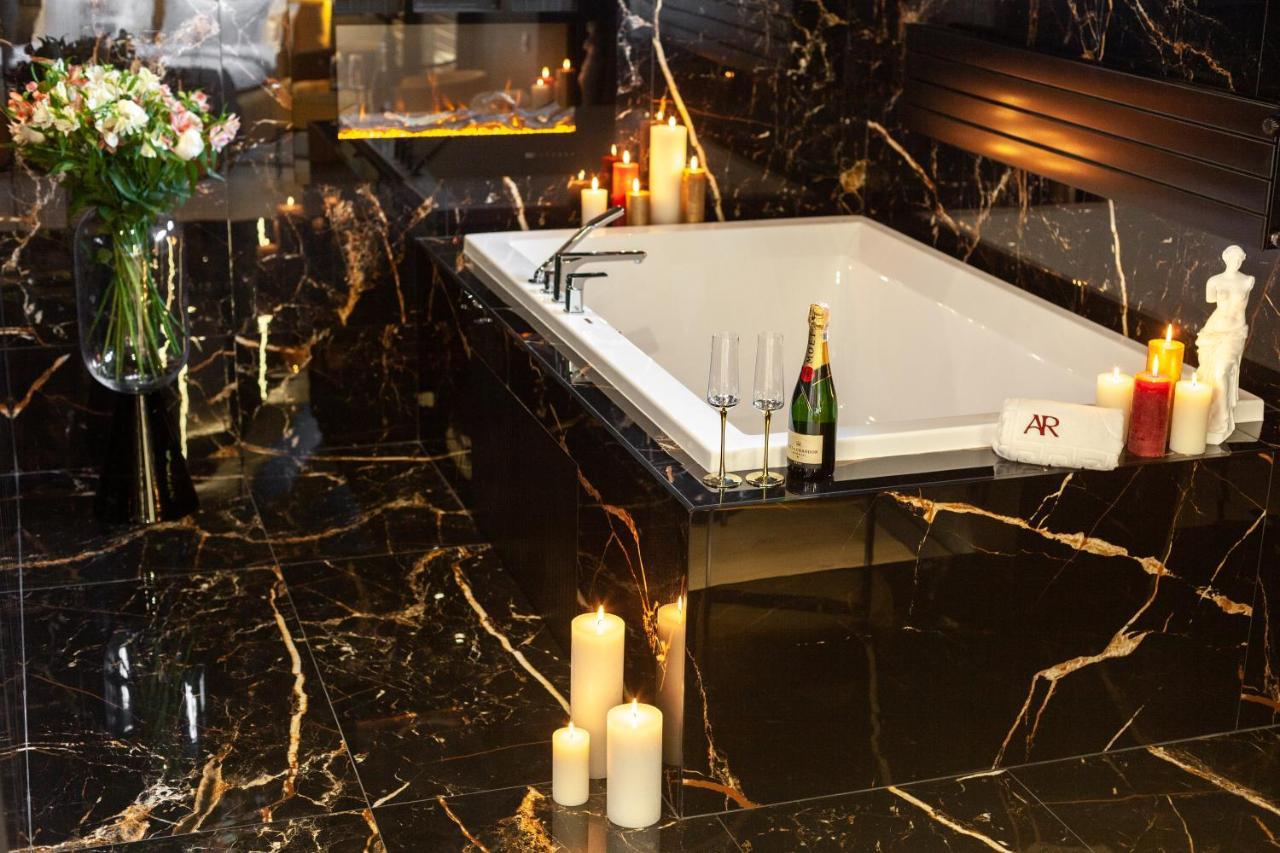 Aristo Jacuzzi Hotel Lviv Luaran gambar