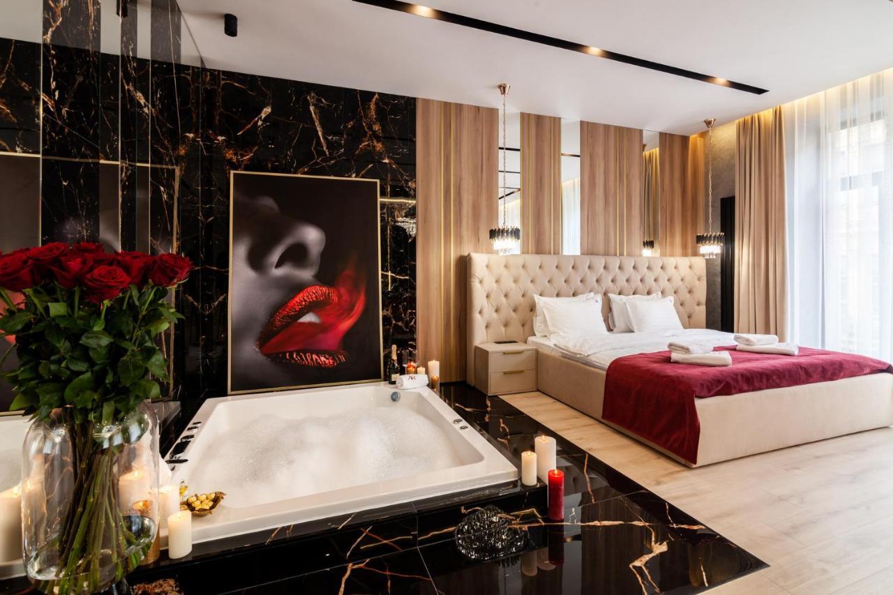 Aristo Jacuzzi Hotel Lviv Luaran gambar