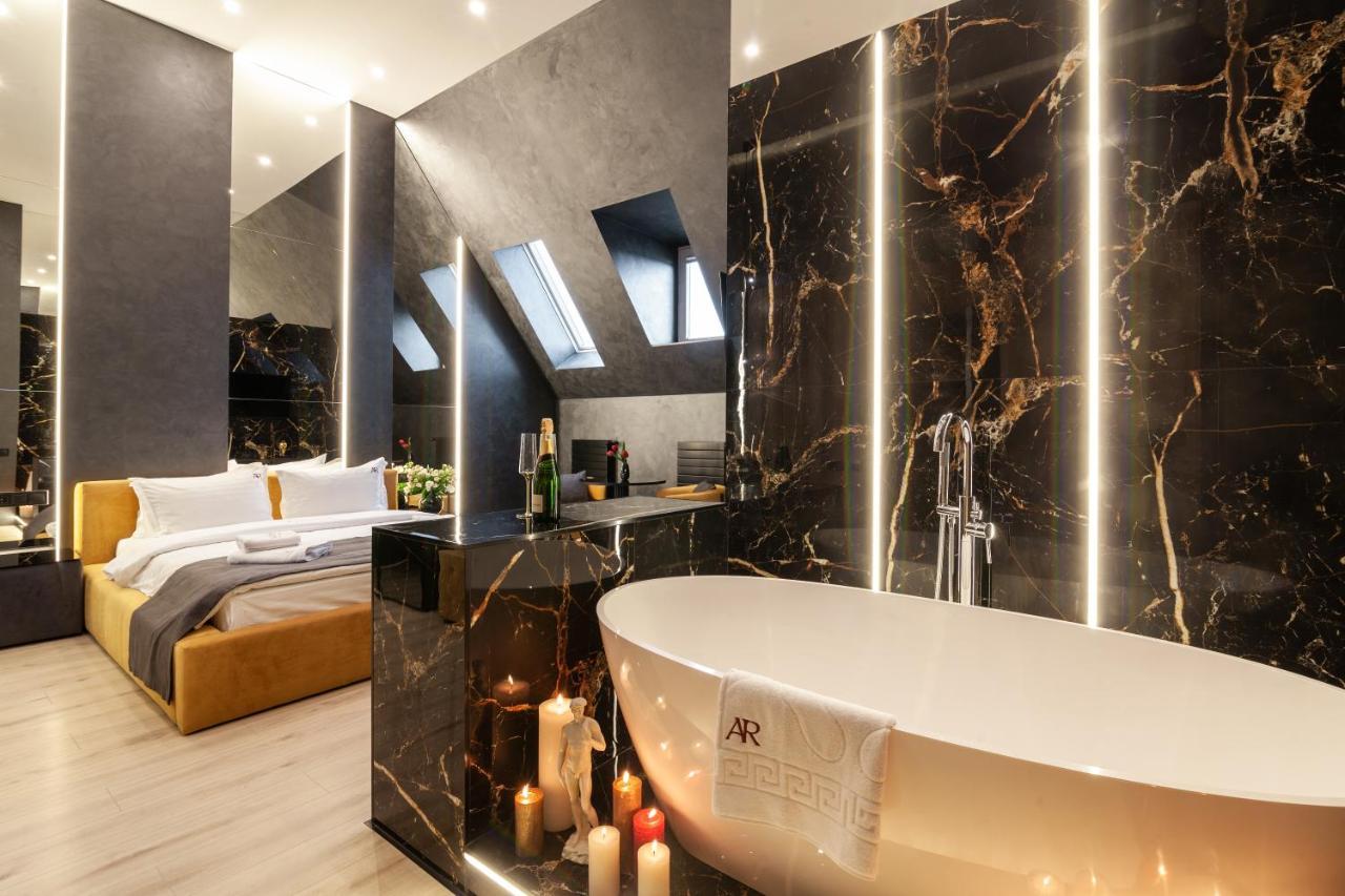 Aristo Jacuzzi Hotel Lviv Luaran gambar