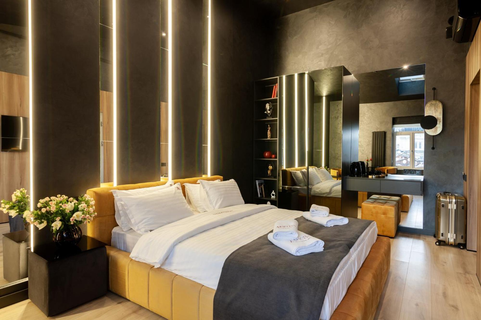 Aristo Jacuzzi Hotel Lviv Luaran gambar