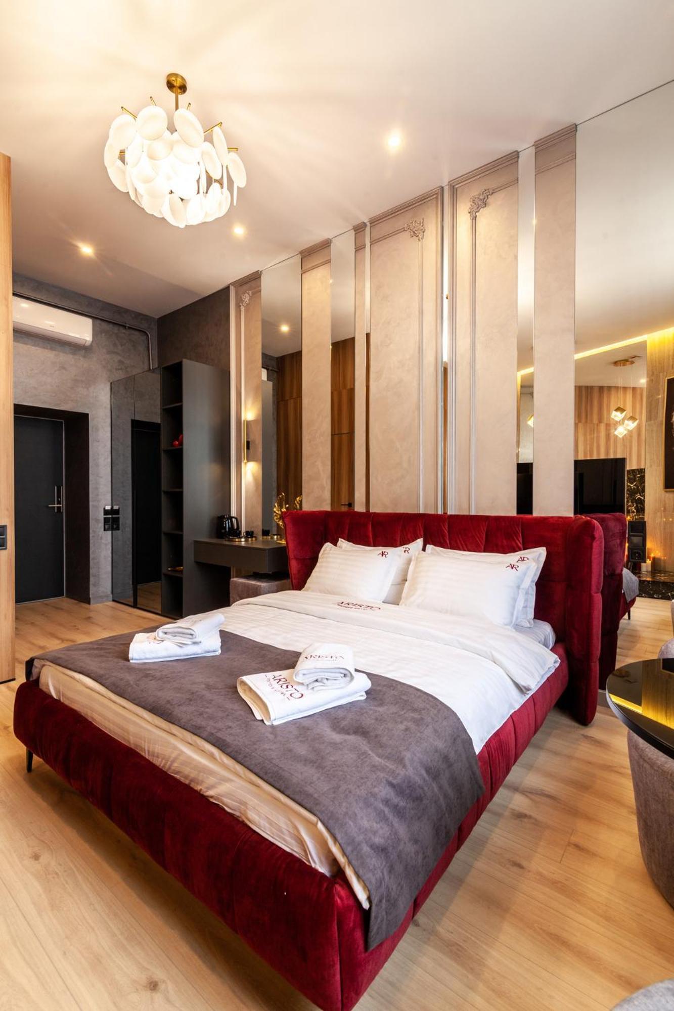 Aristo Jacuzzi Hotel Lviv Luaran gambar