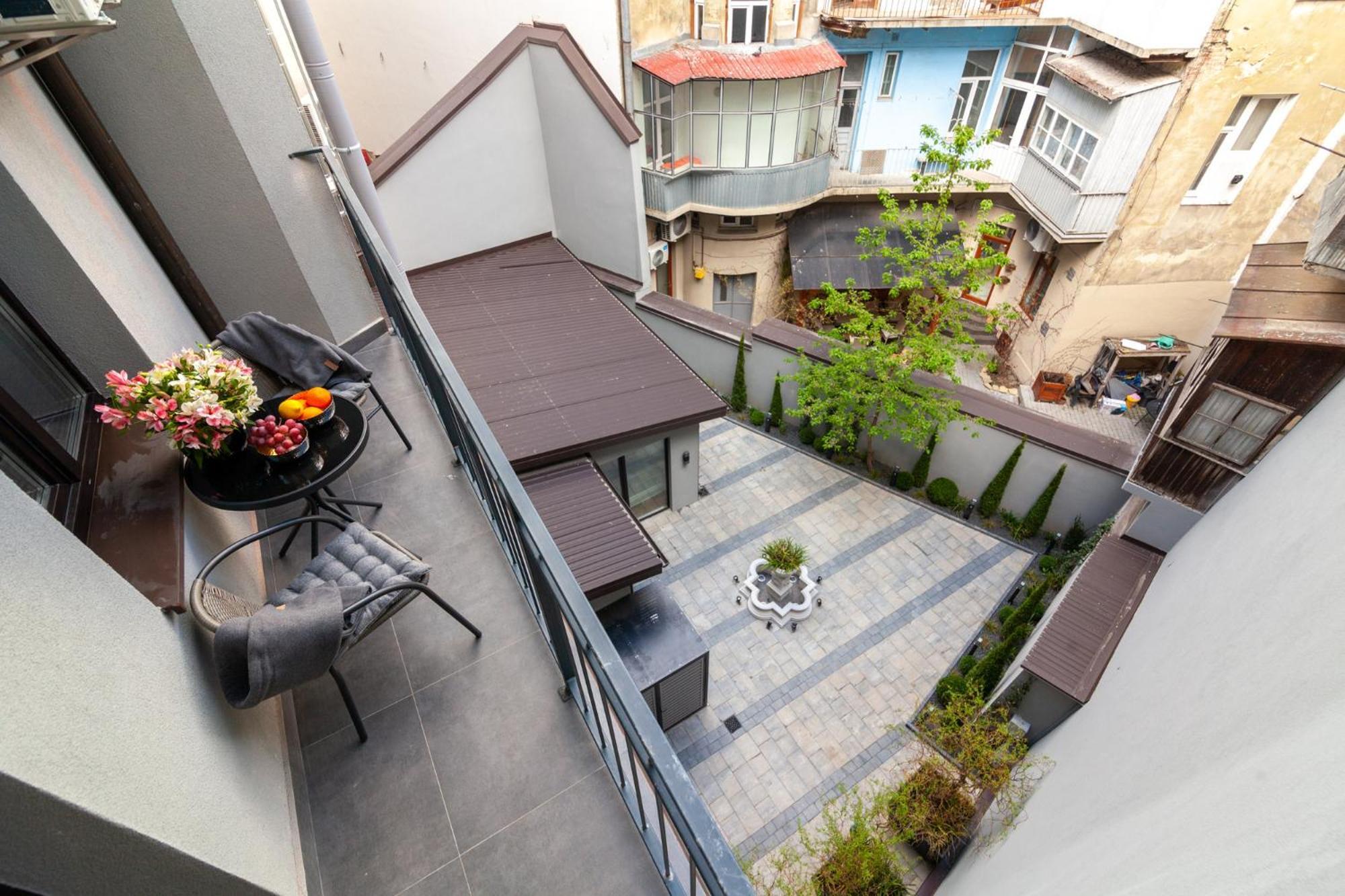 Aristo Jacuzzi Hotel Lviv Luaran gambar