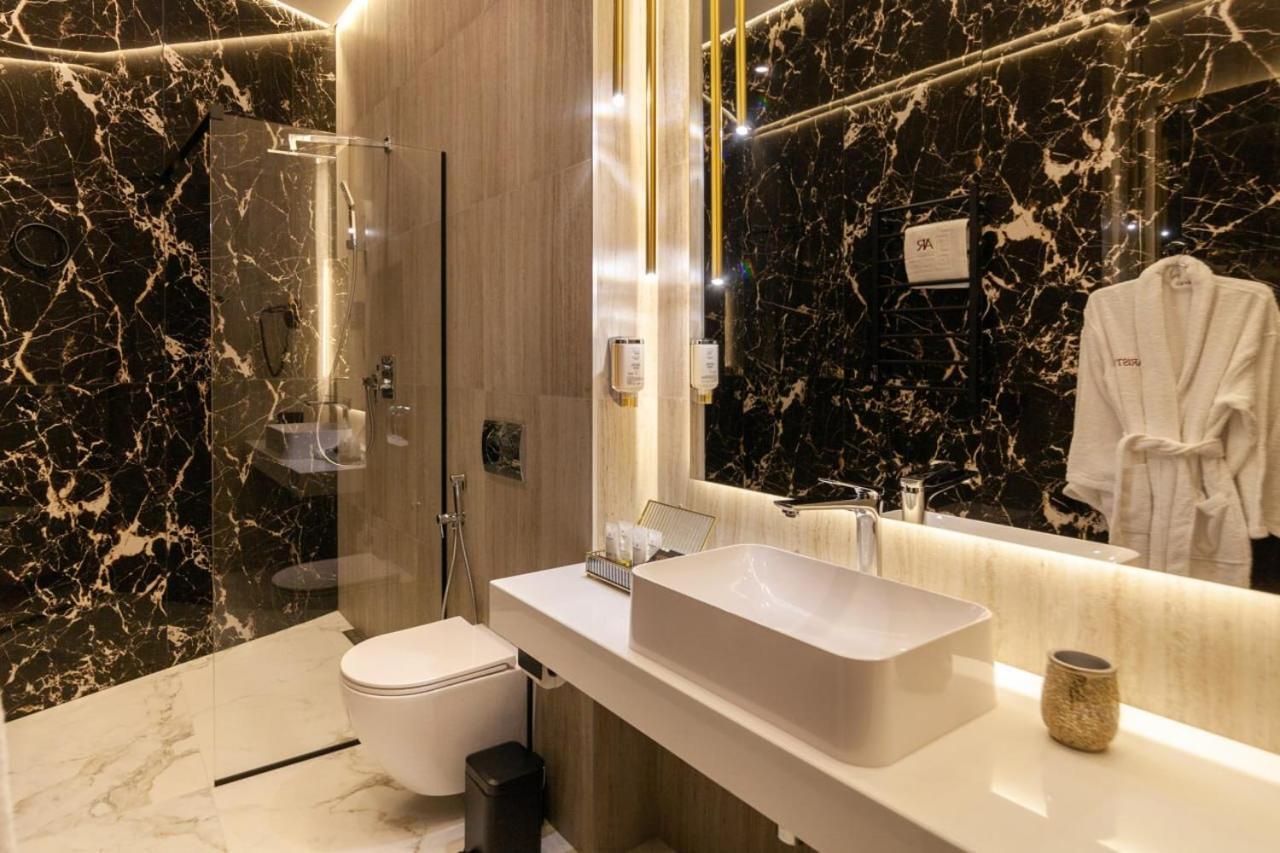 Aristo Jacuzzi Hotel Lviv Luaran gambar