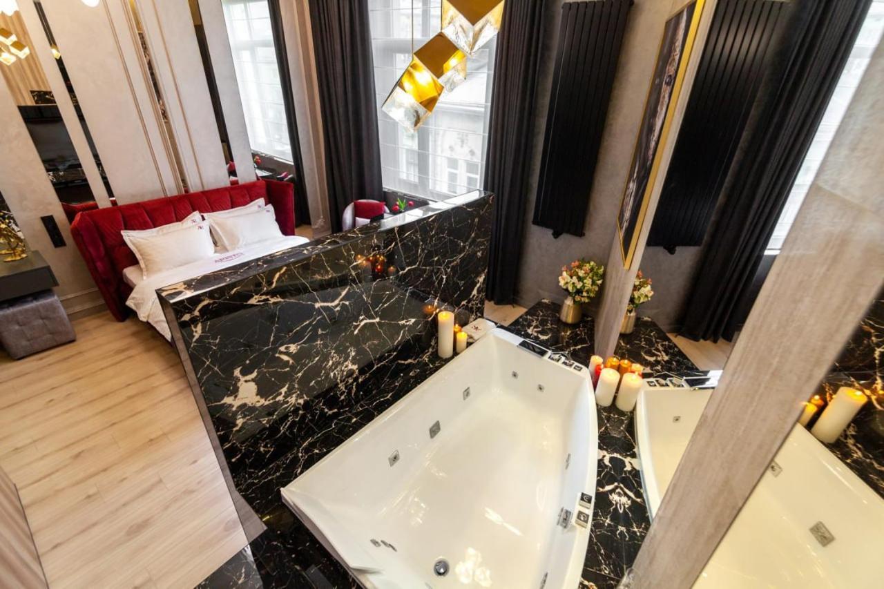 Aristo Jacuzzi Hotel Lviv Luaran gambar